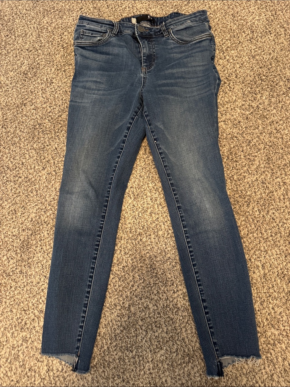 Kut from the Kloth Dark Blue Skinny Jeans with Subtle Fade